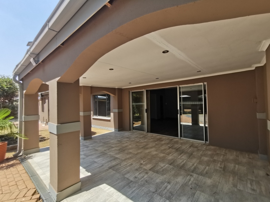 4 Bedroom Property for Sale in Baillie Park North West